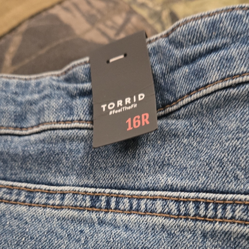 Torrid Classic Denim High-Rise Jeans - Picture 6 of 6